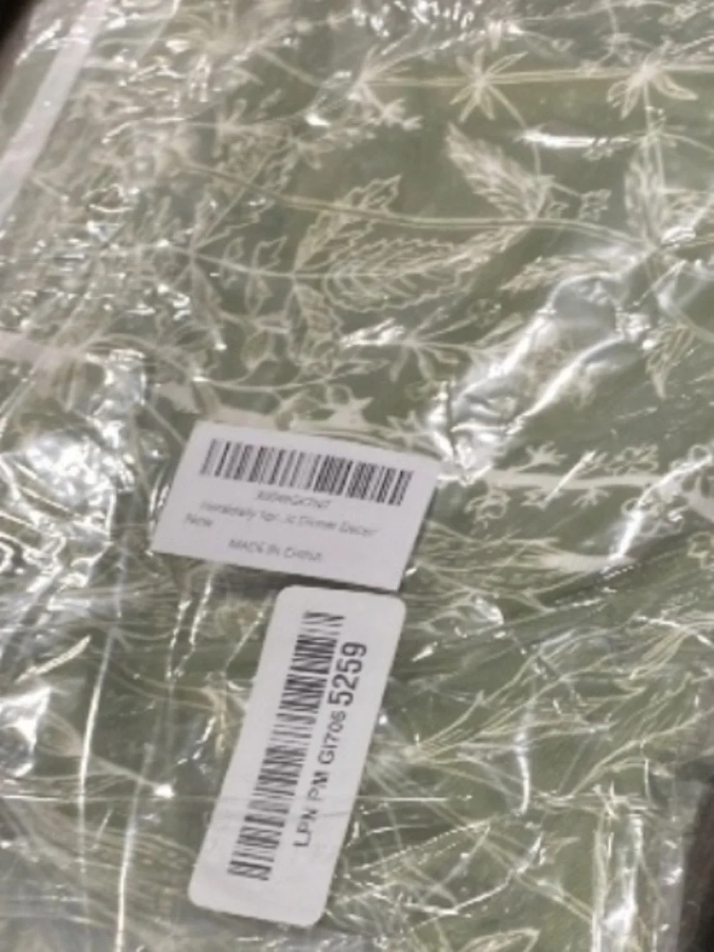 WildflowerTablecloth 100% Polyester Oval 60x84” GREEN